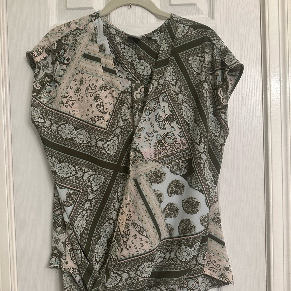 New York & Company crossover sleeveless Blouse